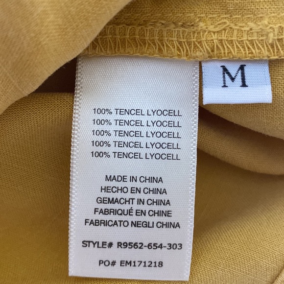 Anthropologie Cloth & Stone sleeveless top.  Dark yellow button front detail M - Picture 7 of 8